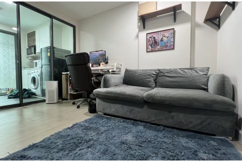 เมโทร ลักซ์ โรสโกลด์ พหลฯ-สุทธิสาร