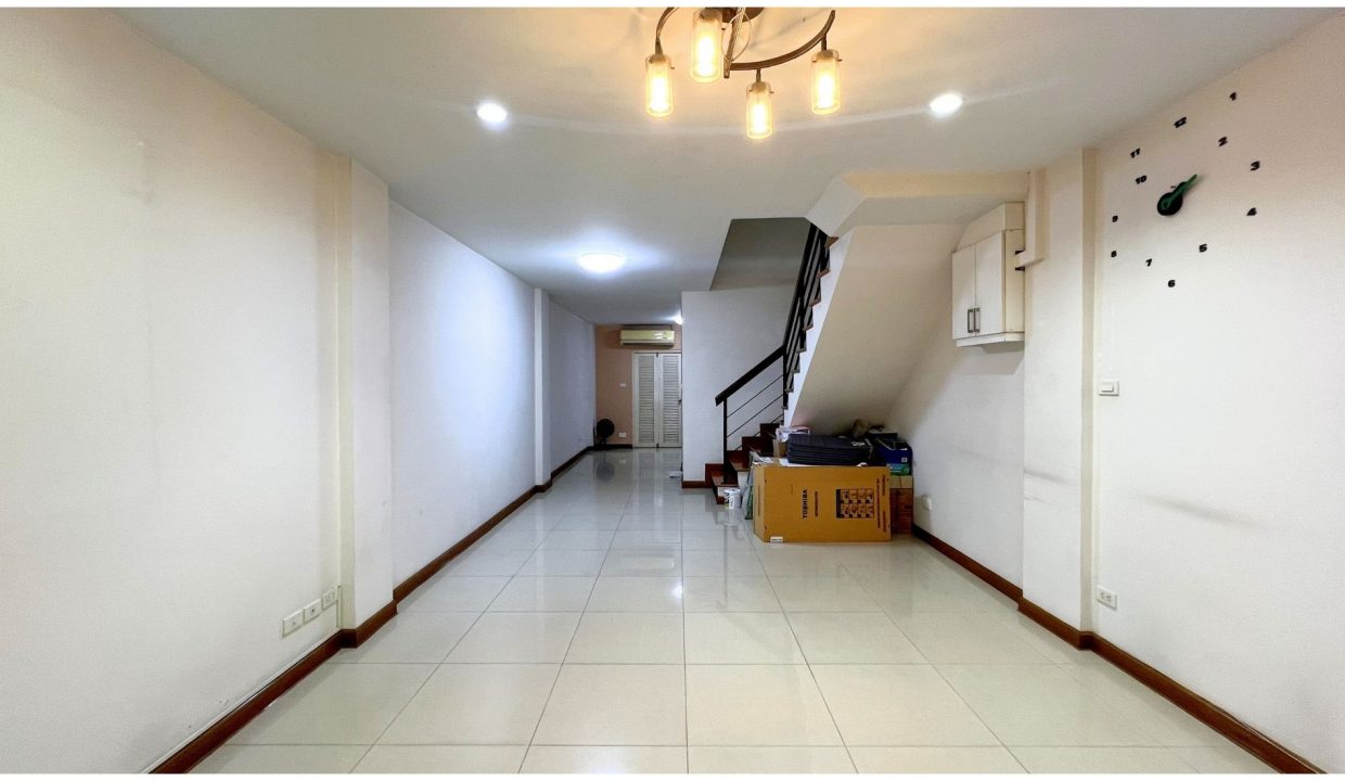 ขายบ้านพัฒนาการ-31-ทาวน์เฮ้าส์-รอยัล-โฮม055