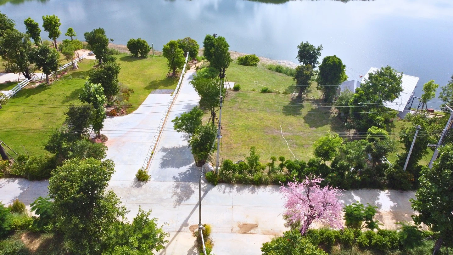 ขายที่ดินบ้านยาง-ริมน้ำ