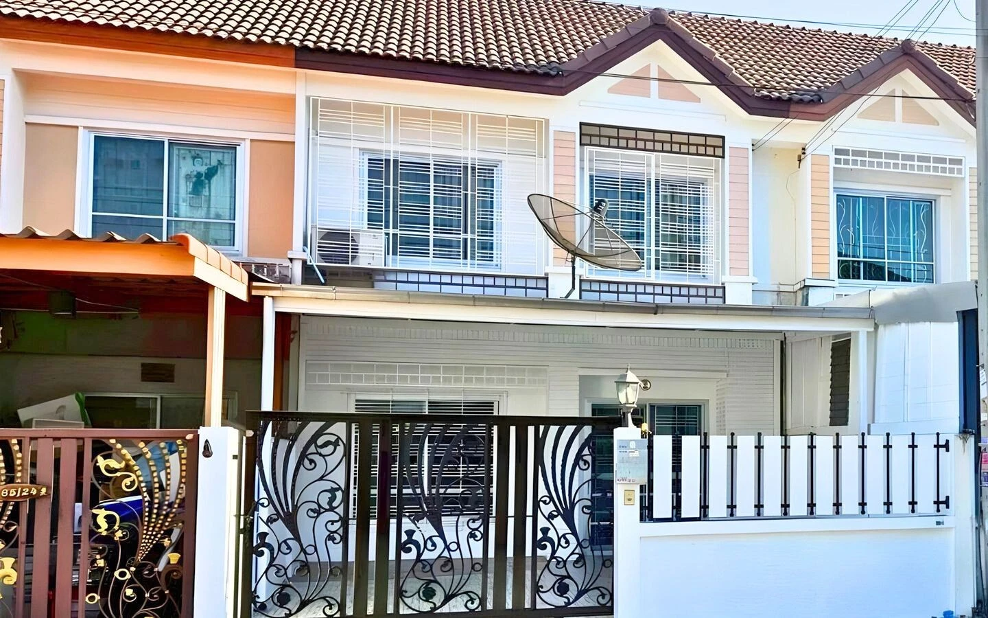 ทาวน์เฮ้าส์ สินทวี เทียนทะเล โครงการ 1